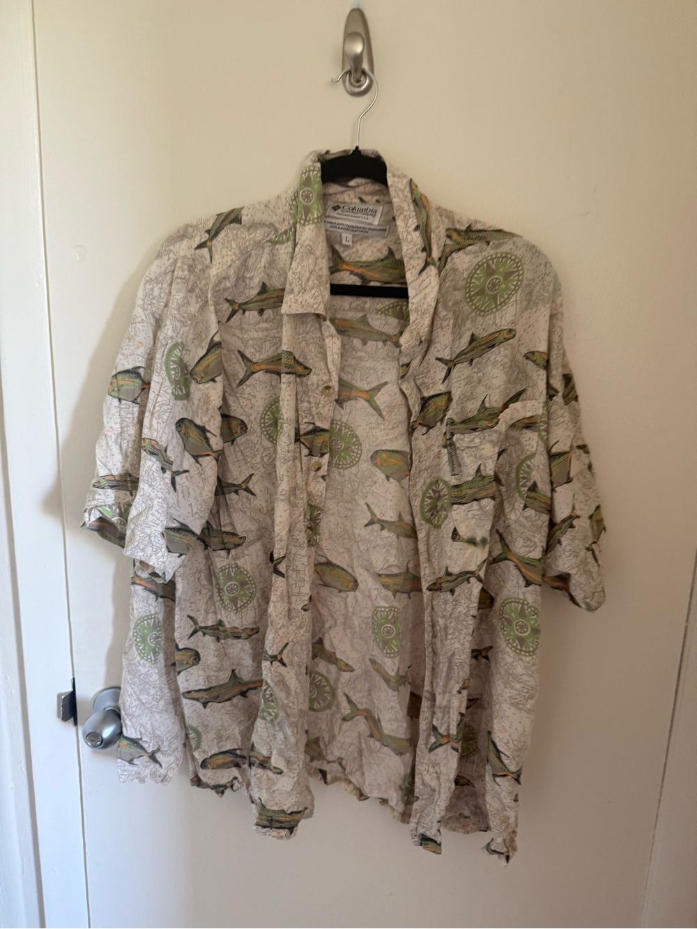 Vintage Columbia Casual Beige Fish-Print Short Sleeve Shirt